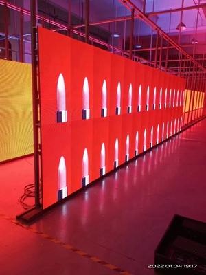 Видео- показывая P4 RGB на открытом воздухе дисплей СИД для высокой яркости Adveristing