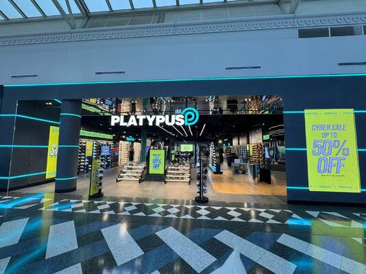 Светодиодный экран SMD1515 с конфигурацией пикселей для уличного использования, обеспечивающий срок службы 000 часов, отлично подходит для цифровых вывесок и мероприятий на открытом воздухе