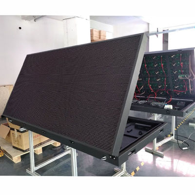 Programmable знаки P6 приведенные на открытом воздухе